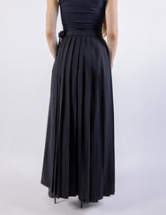 Pleated Solid Maxi Skirt\ ةرونت يسكام ةنيزم تايطب هداس