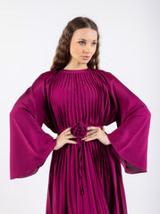 Pleated Rose Waist Belt Solid Dress\ ناتسف هداس مازحب يدرو يوطم ىلع رصخلا