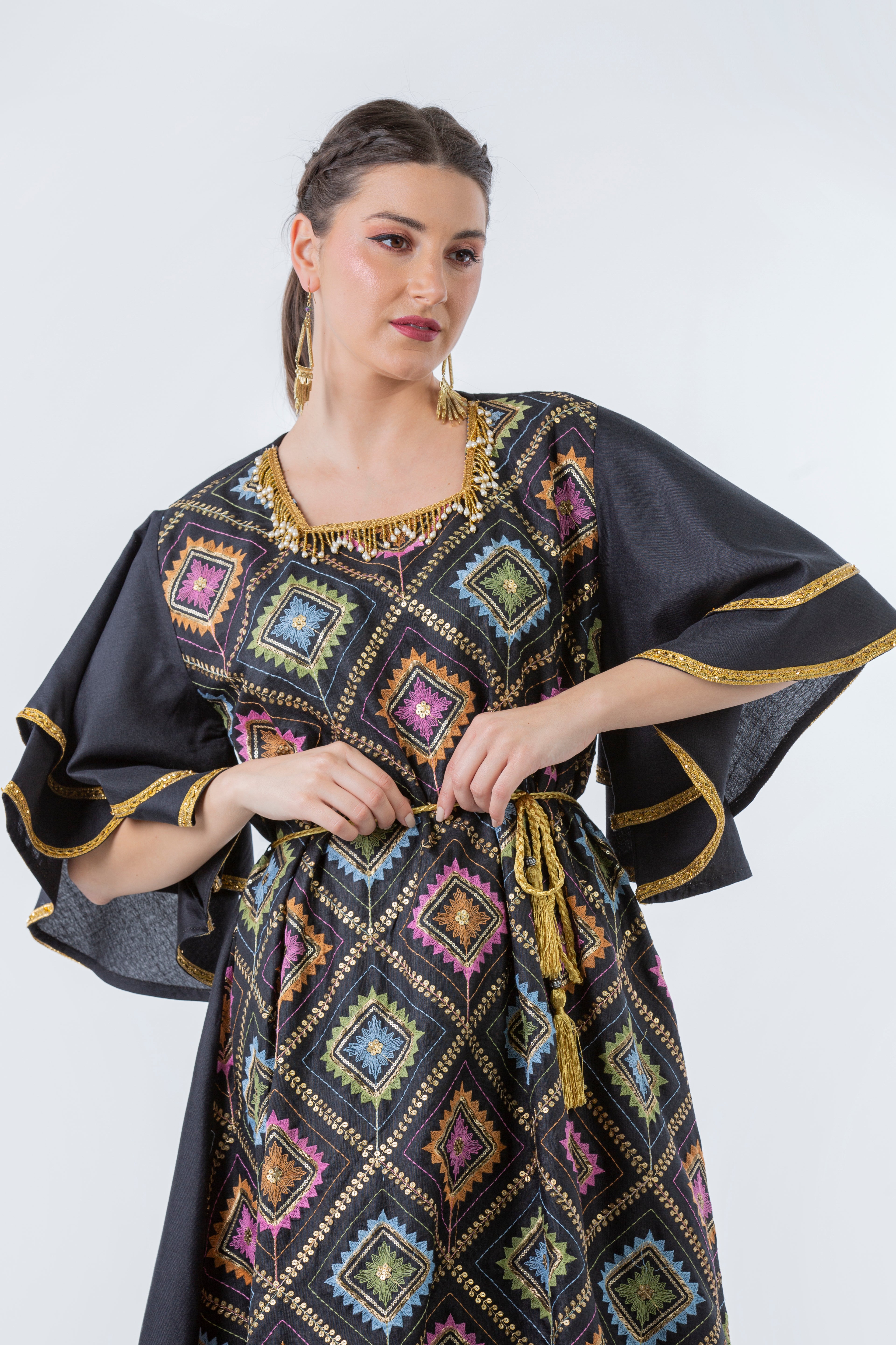 2441001-Traditional Dress
