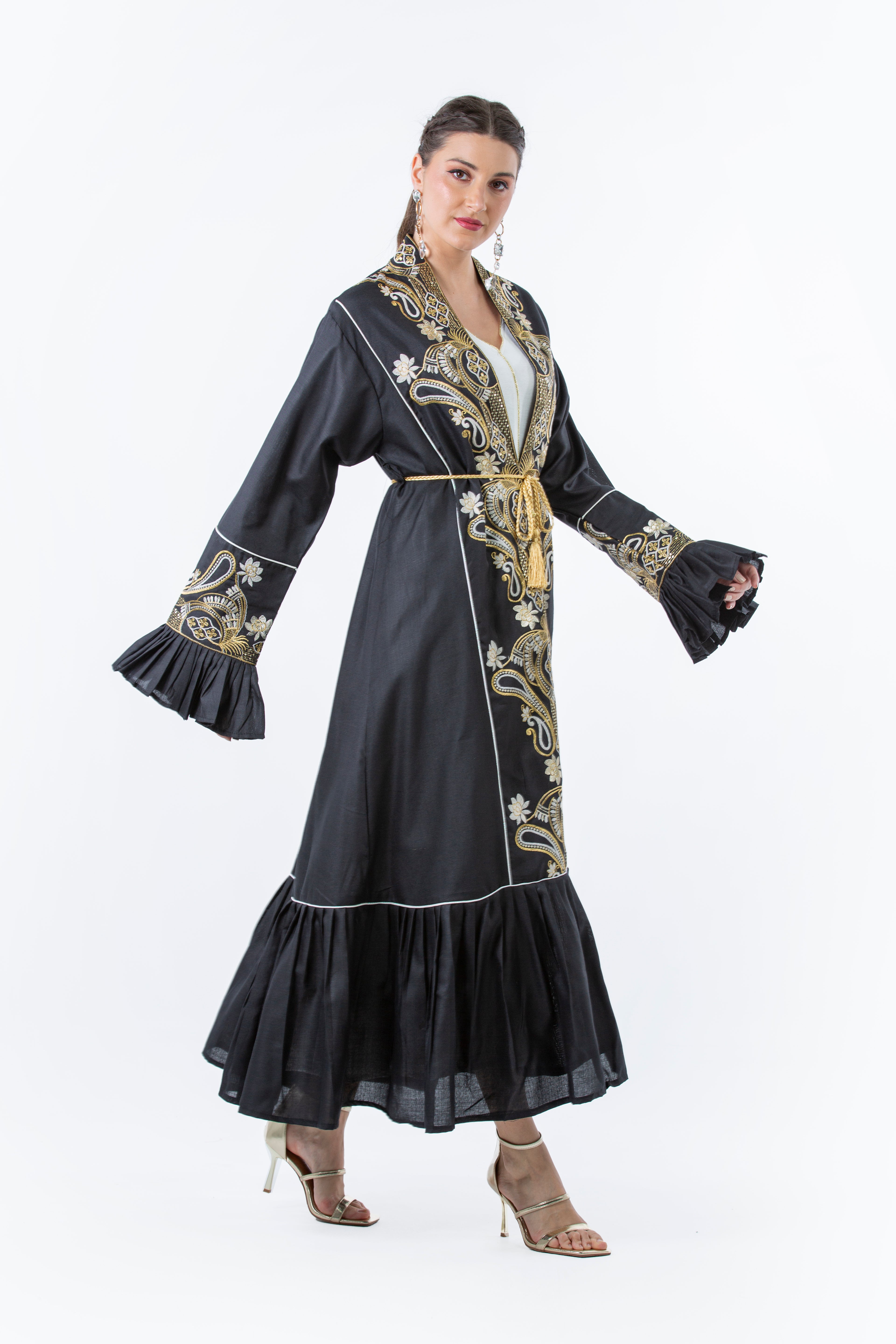 2441003-Traditional Dress