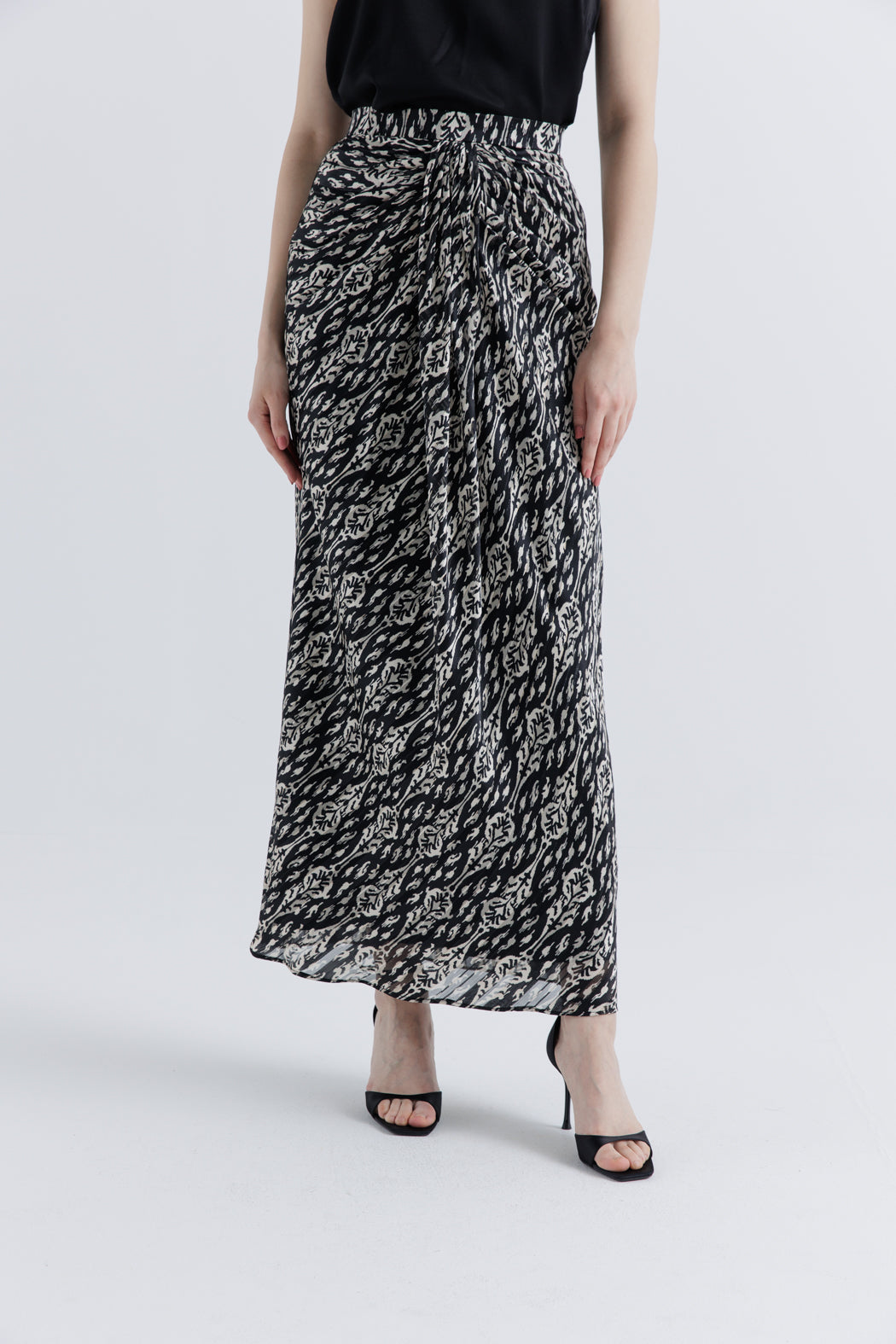 Elegant Draped Pleated Maxi Skirt