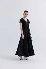 Elegant Waist-Tie Maxi Dress – Timeless Sophistication