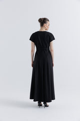 Elegant Waist-Tie Maxi Dress – Timeless Sophistication