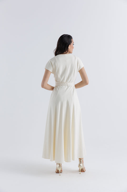 Elegant Waist-Tie Maxi Dress – Timeless Sophistication